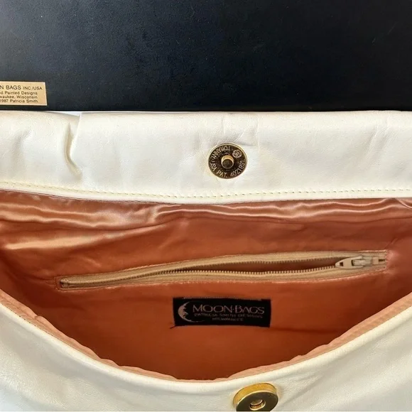 Vintage leather Moon Bag by Patricia Smith in 1987 - Picture 9 of 14